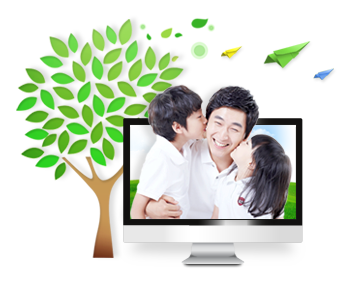 나무그림 앞 컴퓨터 배경으로 아들과 딸이 아버지 볼에 뽀보하고 있는 이미지